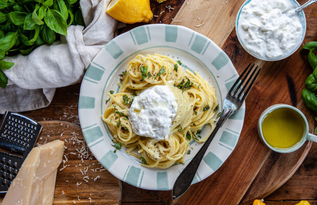 Pasta-al-limone-e-Stracciatella.jpg